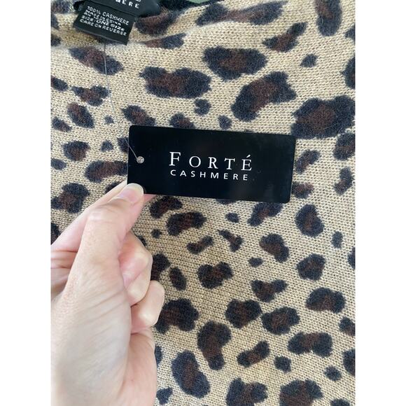 Forte Cashmere Poncho Shawl Sweater One Size Brown Animal Print Classic Chic - Picture 8 of 9